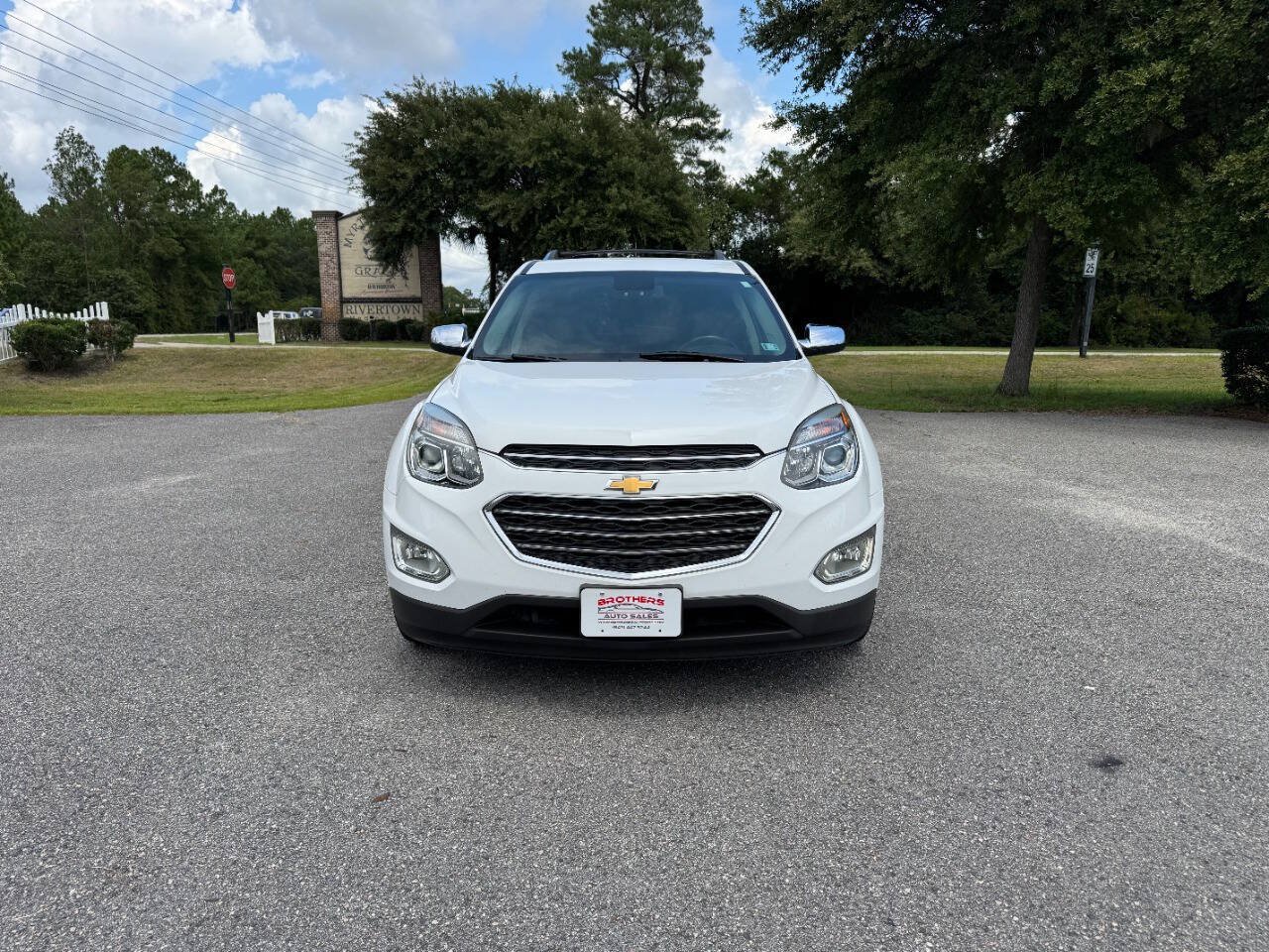 Used 2017 Chevrolet Equinox Premier w/ Enhanced Convenience Package AWD/4WD image 27