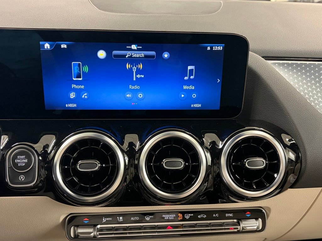 Certified 2025 Mercedes-Benz GLA 250 4MATIC image 18