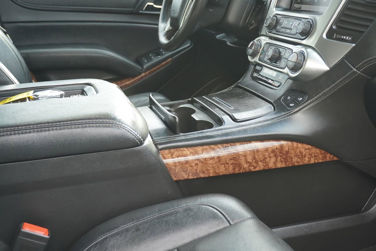 Used 2015 Chevrolet Suburban LTZ image 17