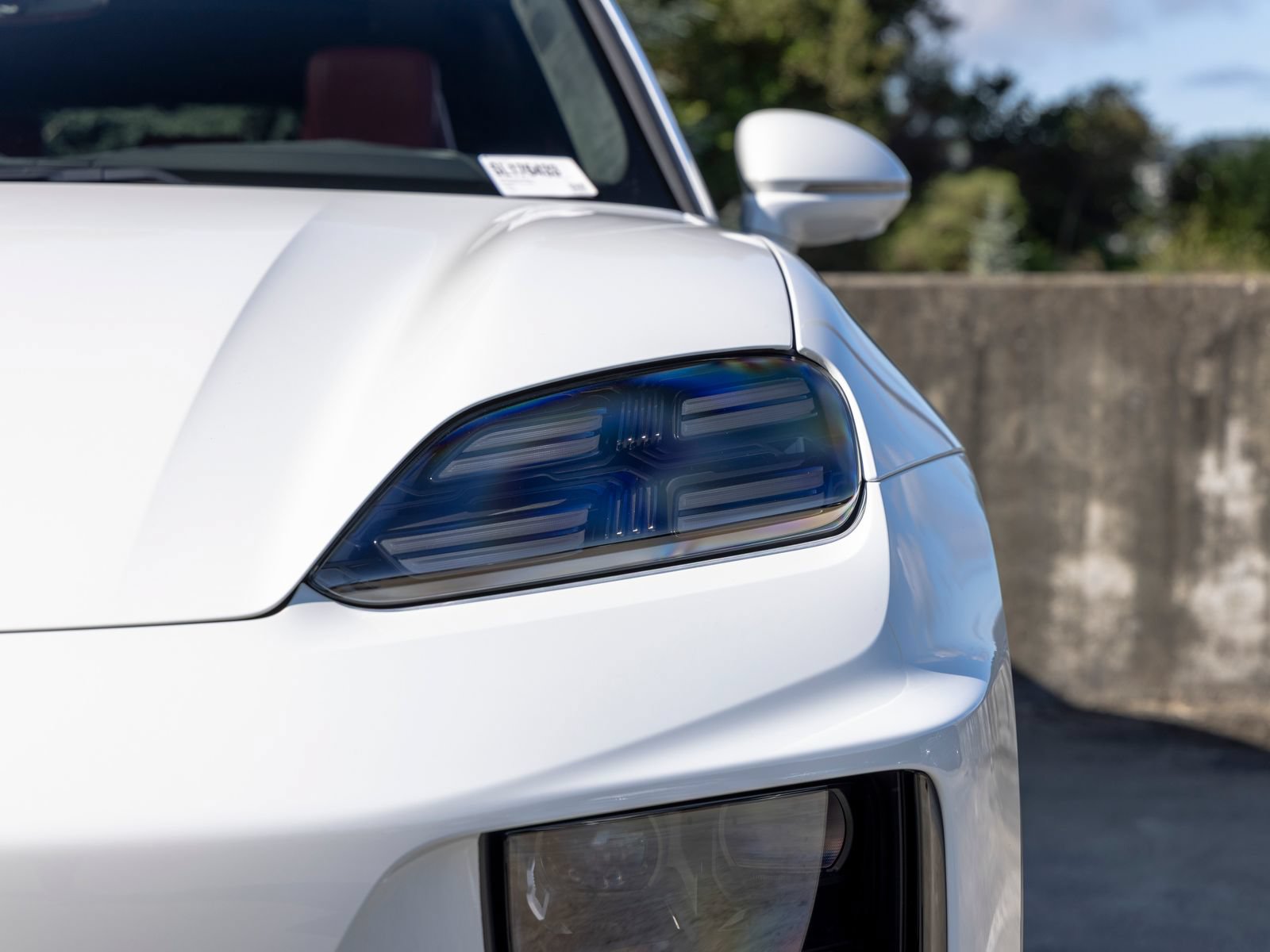New 2025 Porsche Macan Turbo Electric AWD/4WD image 17