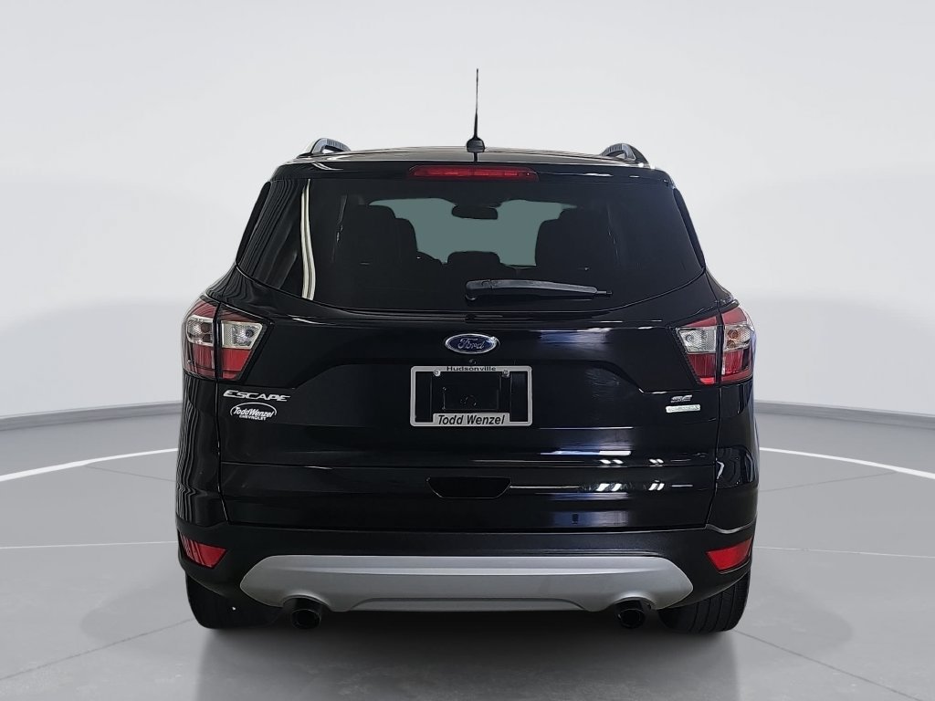 Used 2018 Ford Escape SE FWD image 5