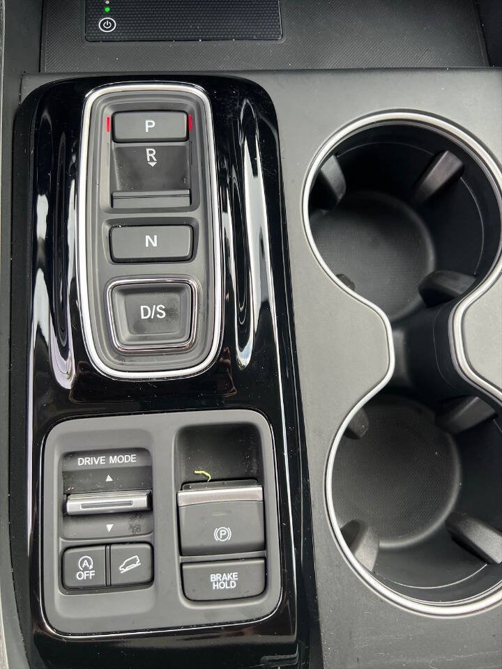 Used 2025 Honda Pilot Elite image 19