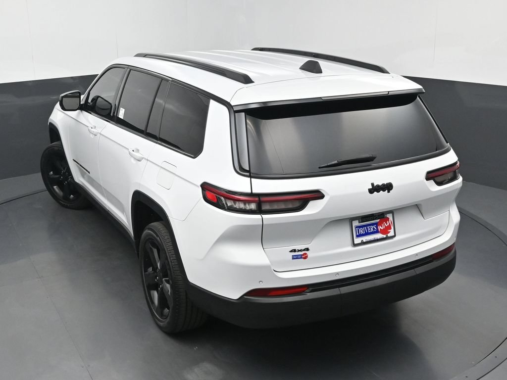 Used 2023 Jeep Grand Cherokee L Laredo AWD/4WD image 37