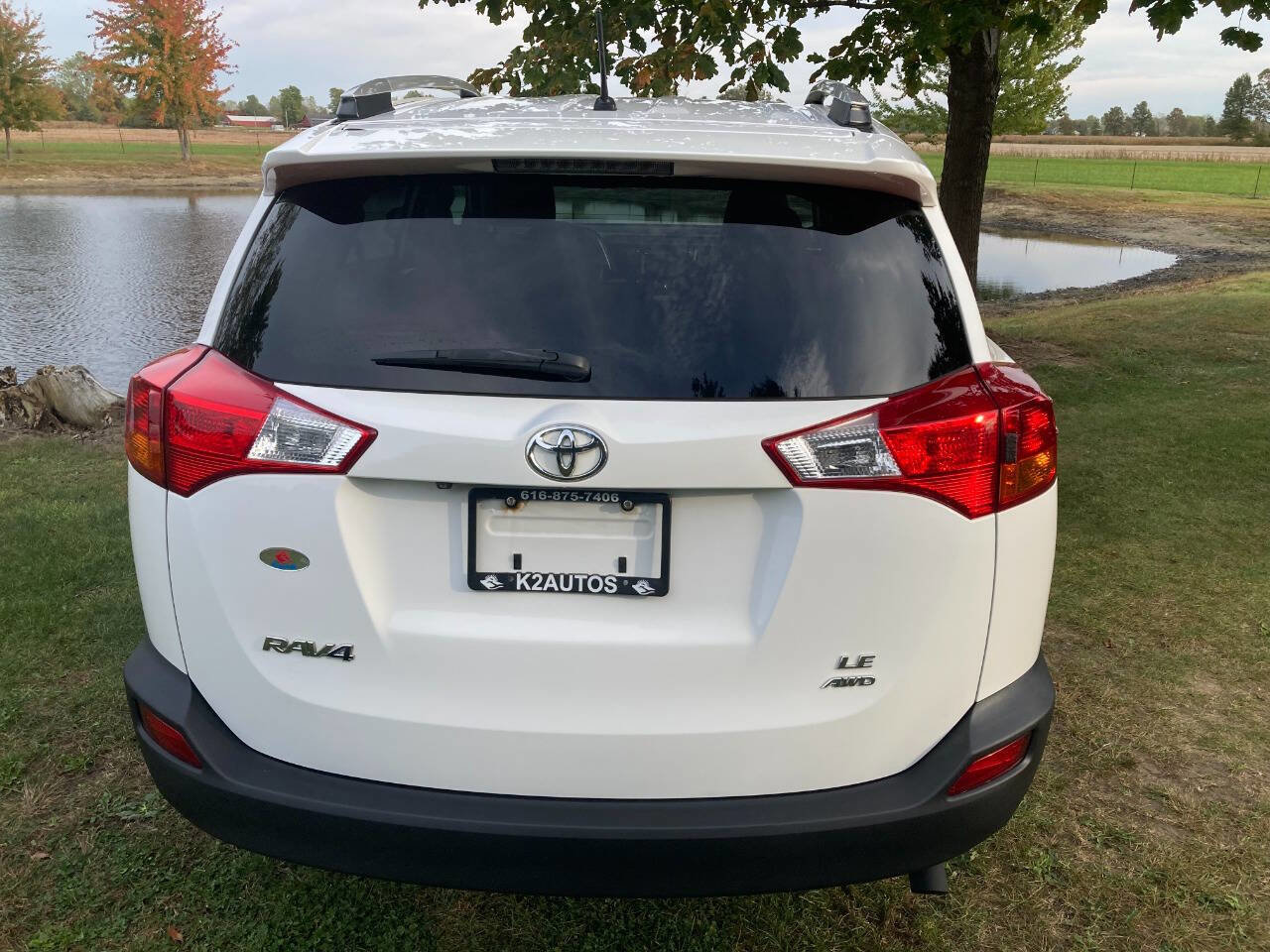 Used 2015 Toyota RAV4 LE image 9