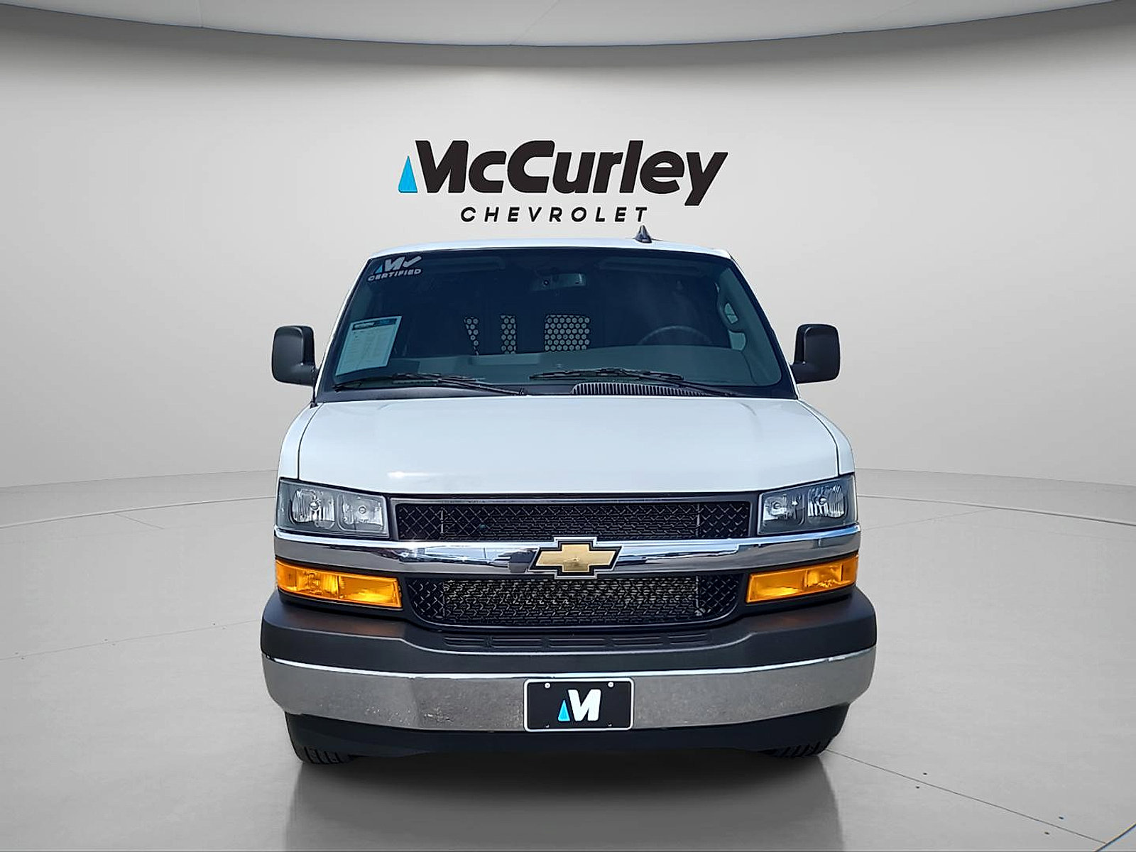 Used 2025 Chevrolet Express 2500 w/ Driver Convenience Package RWD image 2
