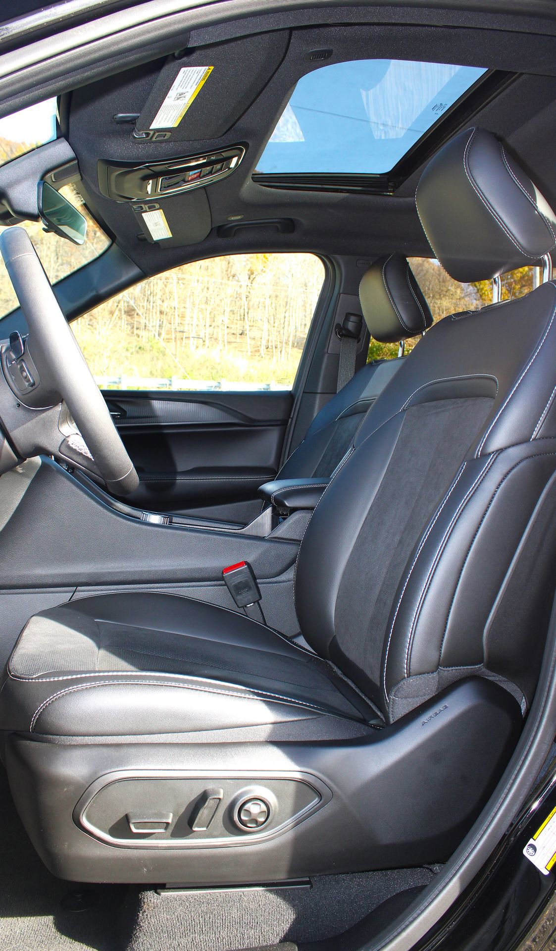 New 2025 Jeep Grand Cherokee L Altitude image 14