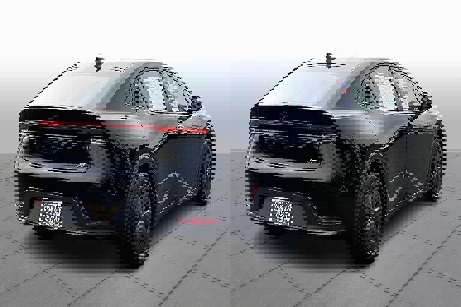 Used 2024 Toyota Prius LE image 12