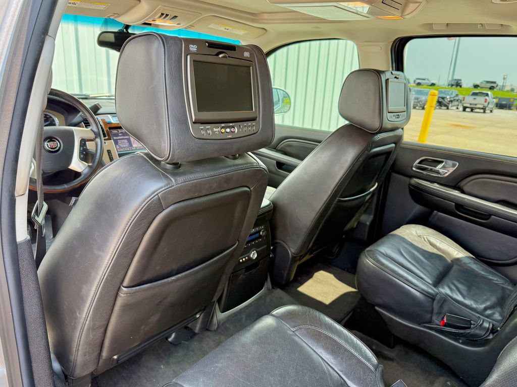 Used 2013 Cadillac Escalade ESV Platinum AWD/4WD image 14