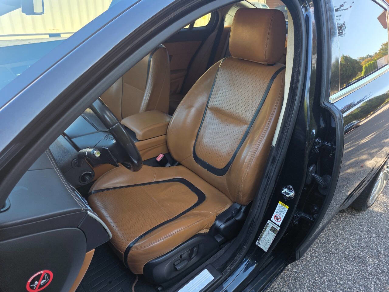 Used 2012 Jaguar XF Portfolio image 13