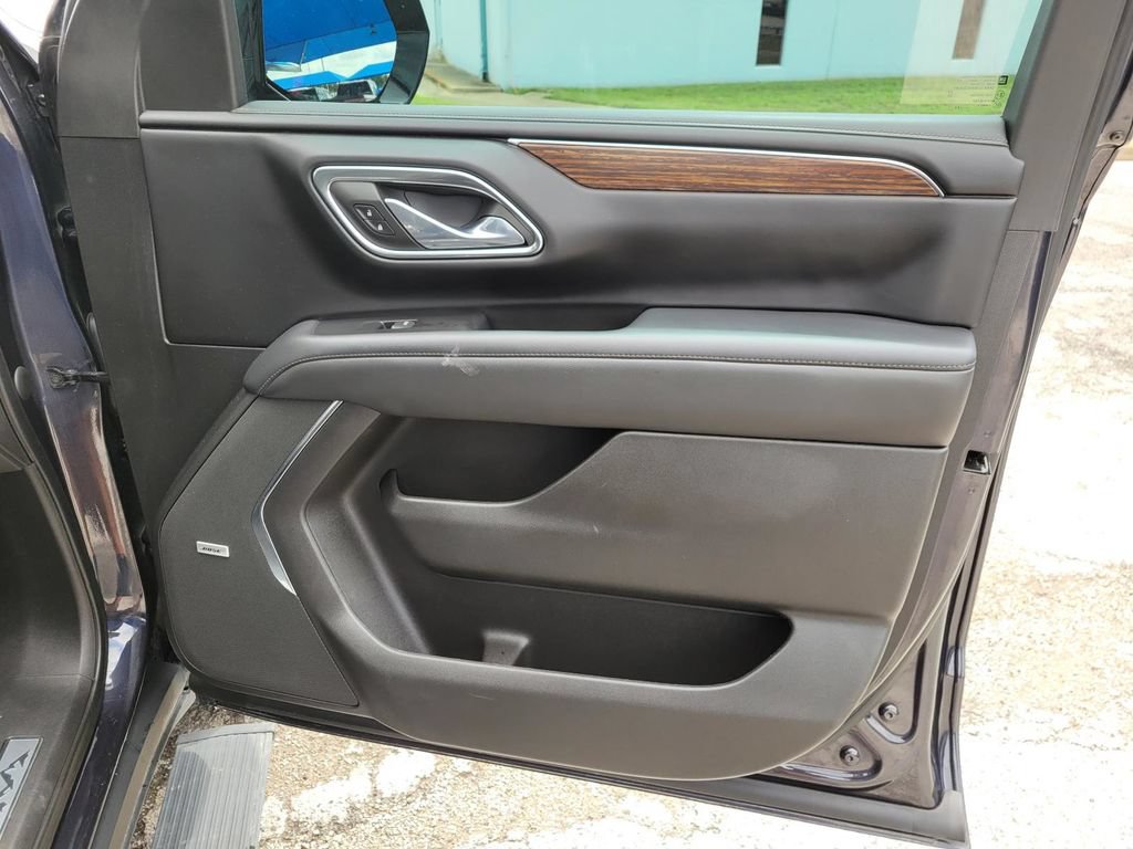 Used 2023 Chevrolet Tahoe High Country AWD/4WD image 10
