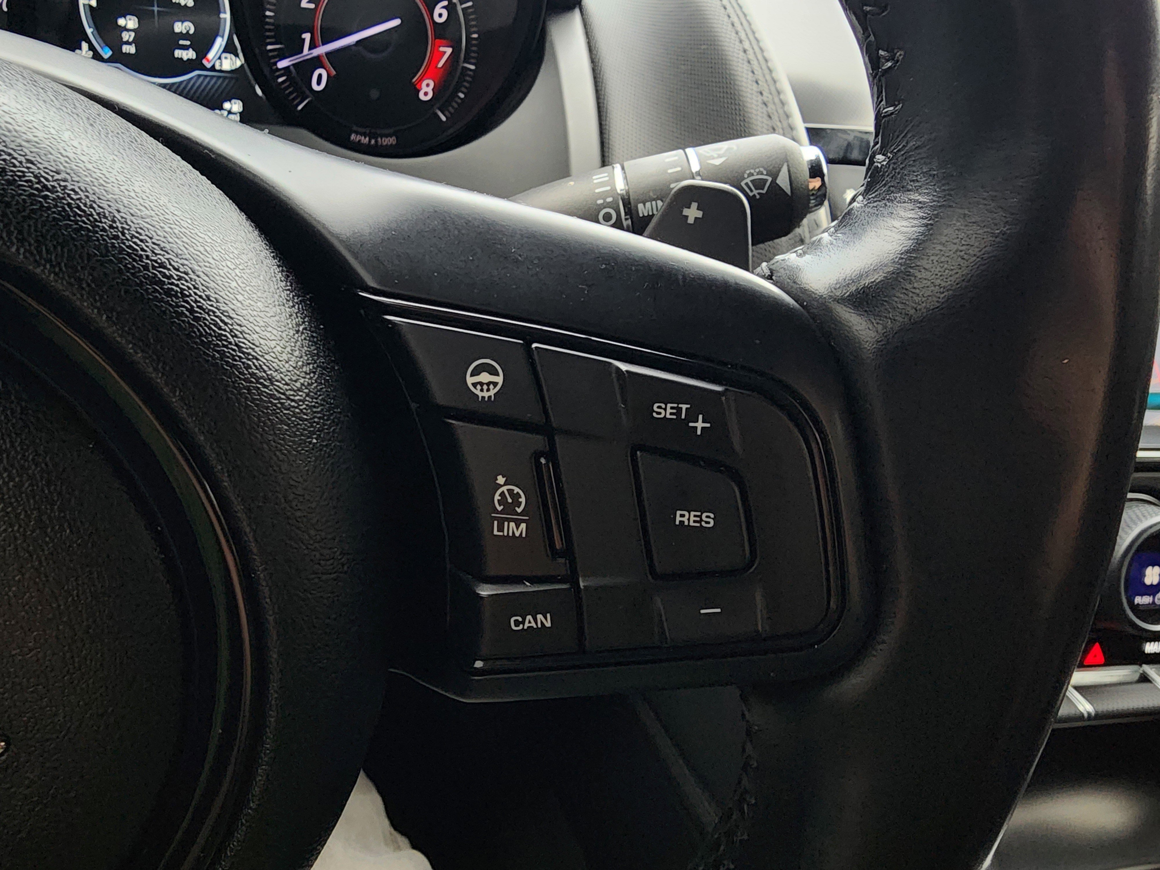 Used 2016 Jaguar F-TYPE Convertible image 31