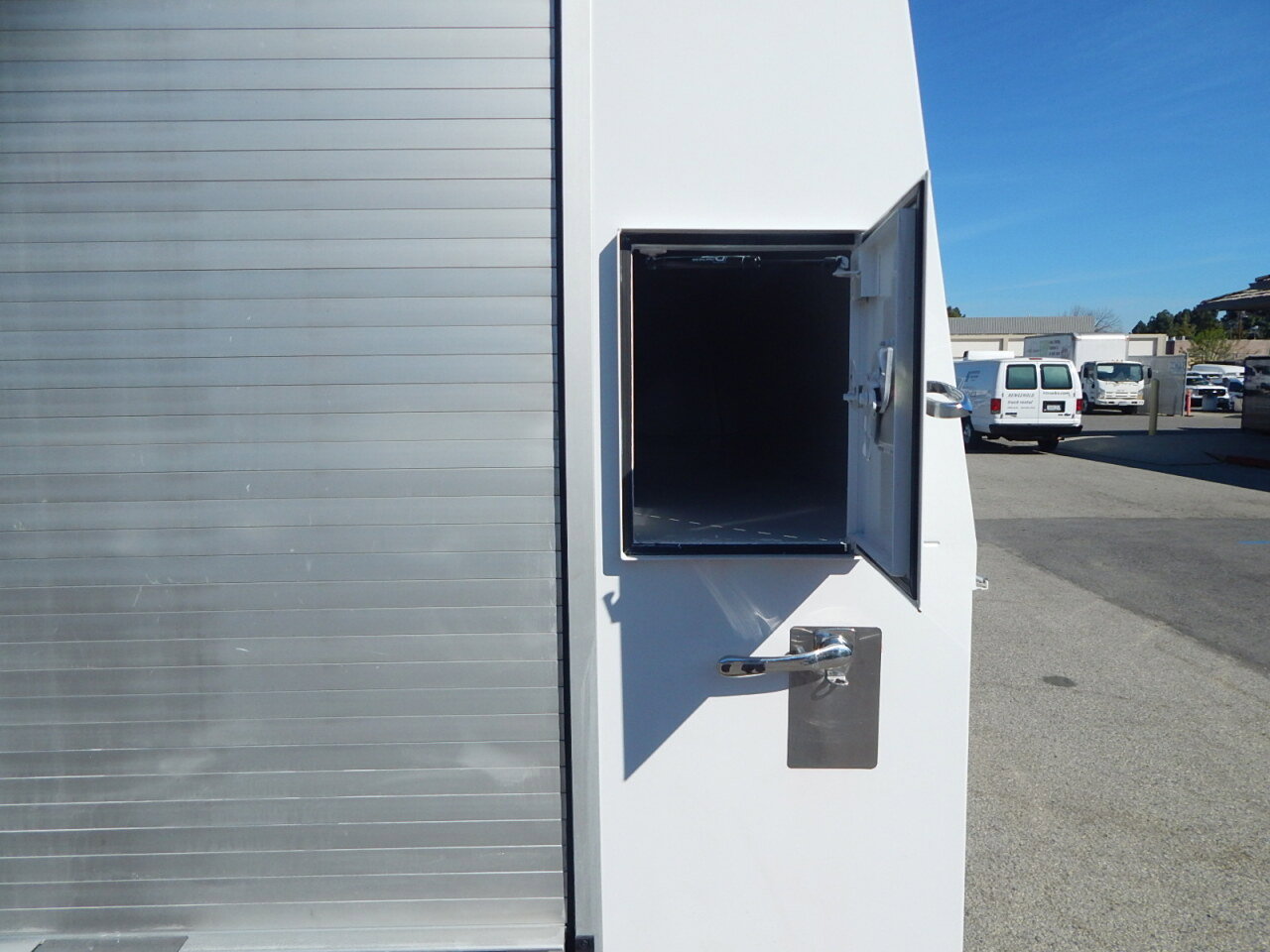 Used 2019 Ford Transit 350 w/ Premium Package RWD image 17