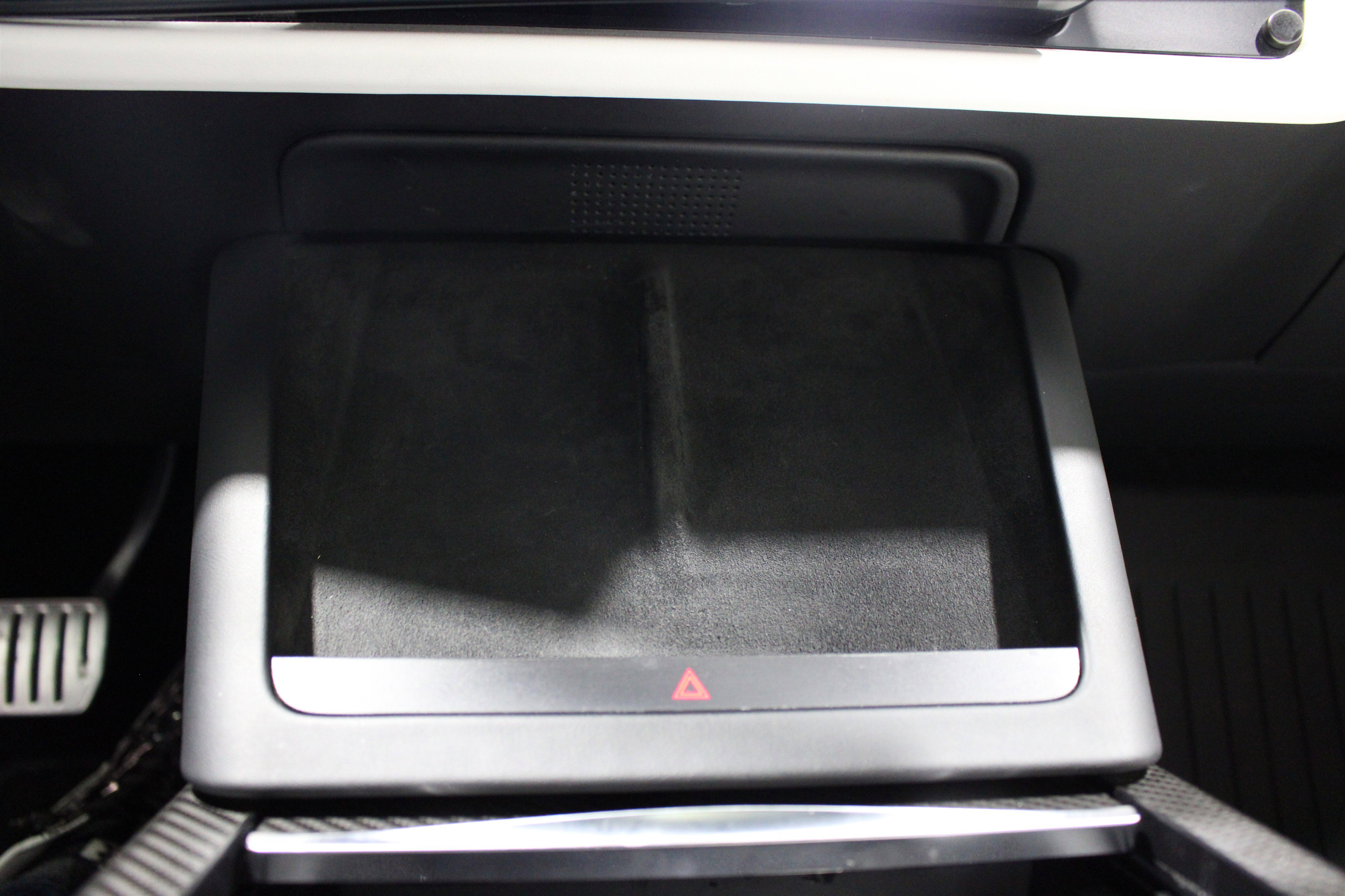 Used 2022 Tesla Model S Plaid image 12
