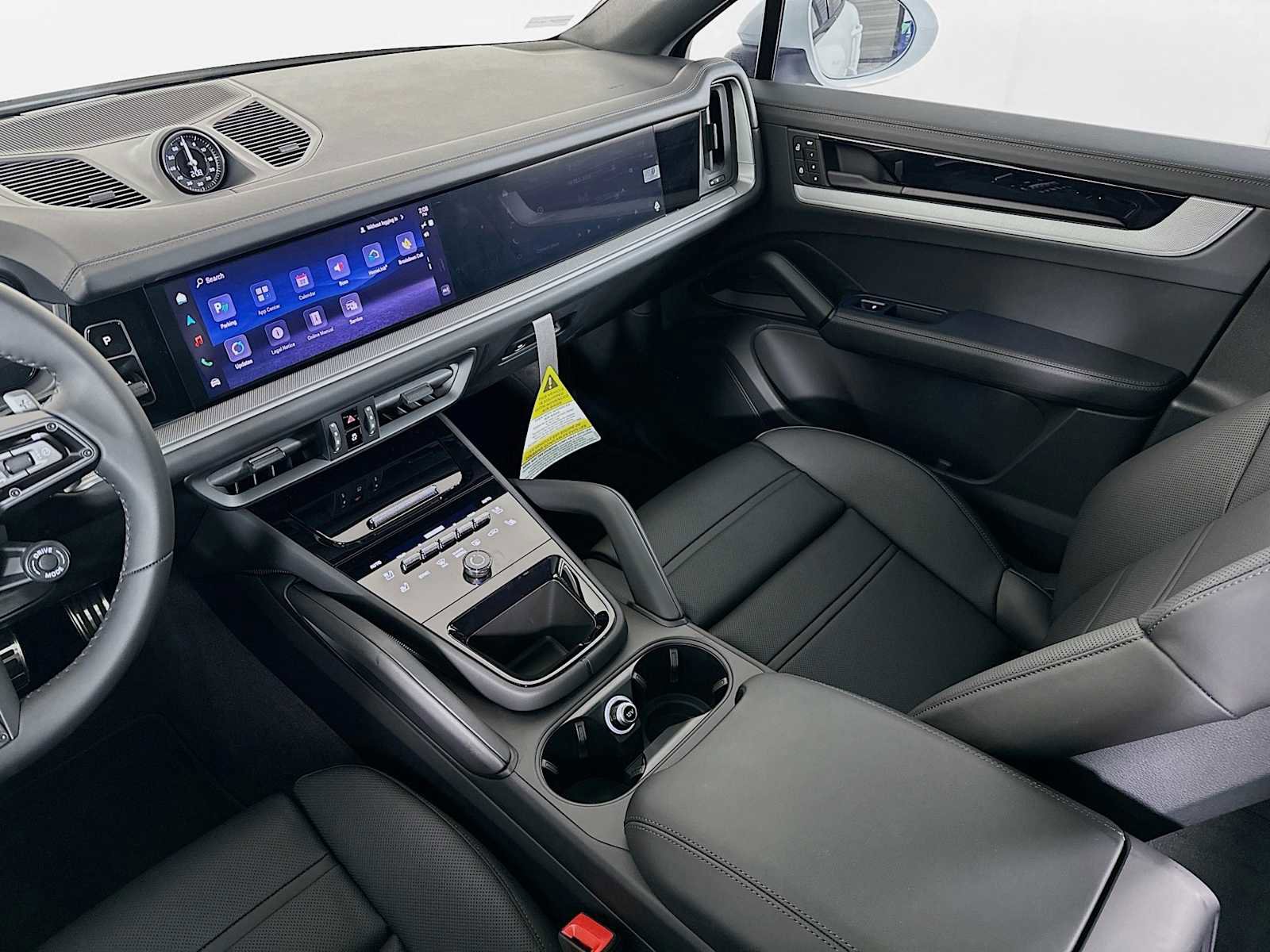 New 2026 Porsche Cayenne Coupe image 24