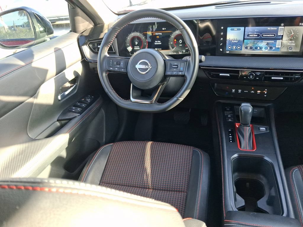 Certified 2025 Nissan Kicks SR FWD image 10