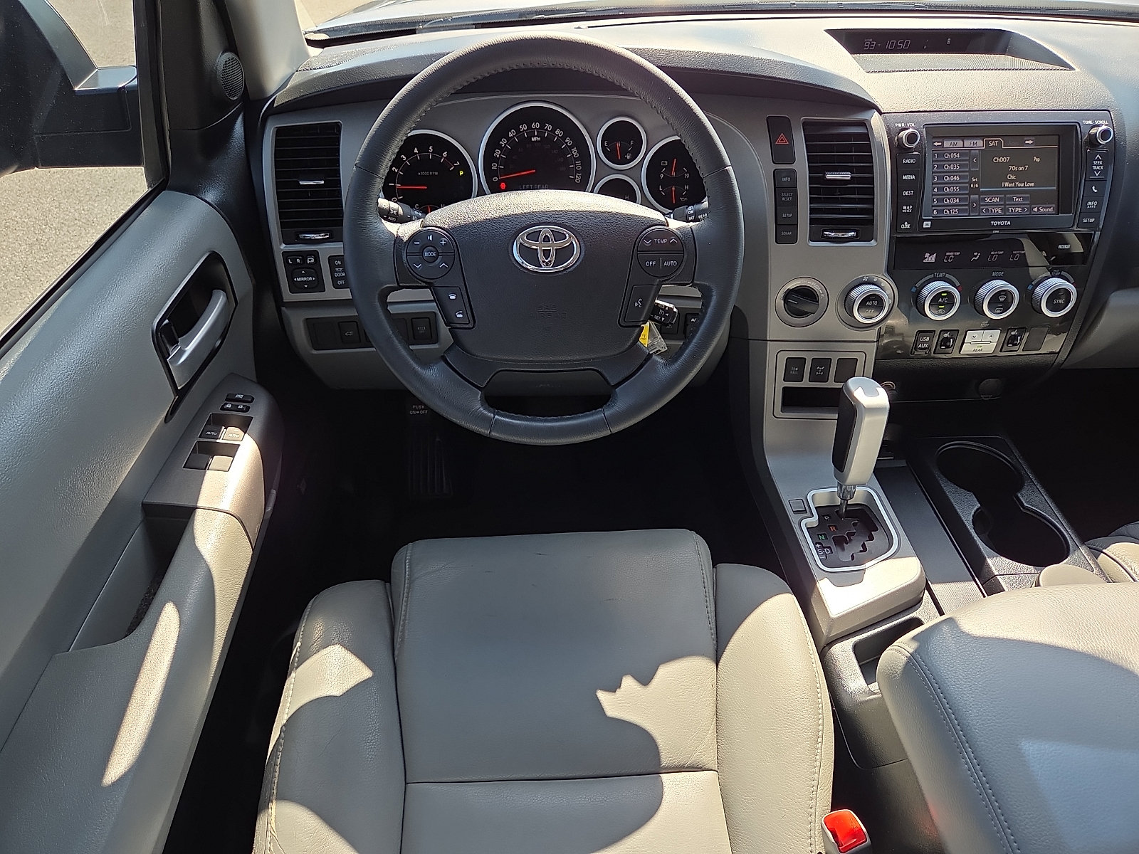Used 2013 Toyota Sequoia Limited AWD/4WD image 13