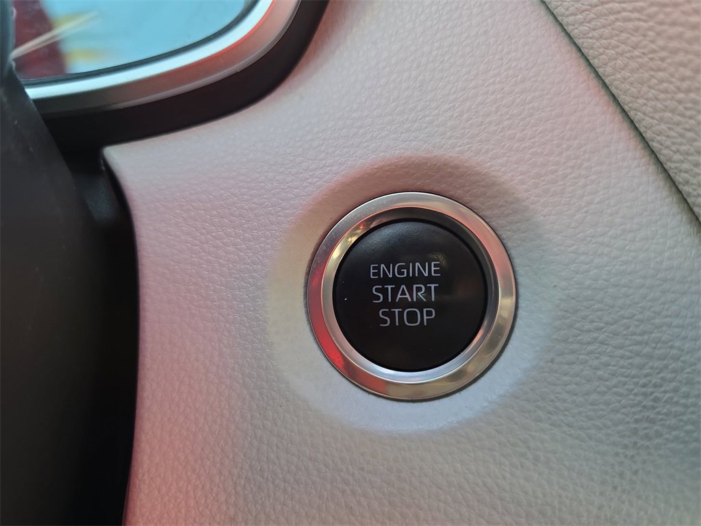 Used 2024 Toyota Corolla SE image 23