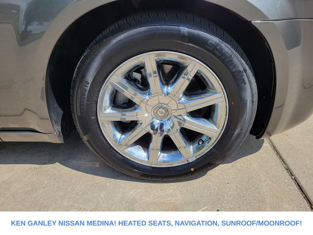 Used 2009 Chrysler 300 C RWD image 22