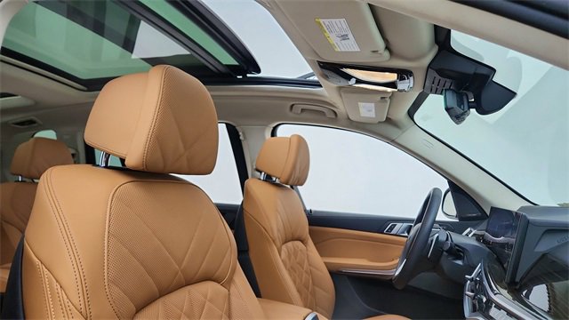 Used 2025 BMW X7 xDrive40i w/ Executive Package image 22
