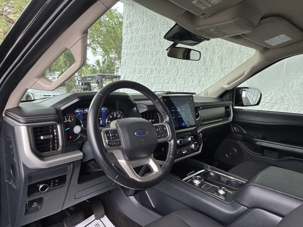 Used 2023 Ford Expedition XL AWD/4WD image 14