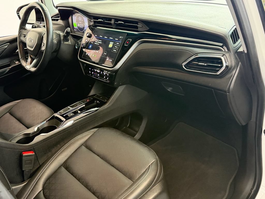Certified 2023 Chevrolet Bolt LT w/ Infotainment Package FWD image 16