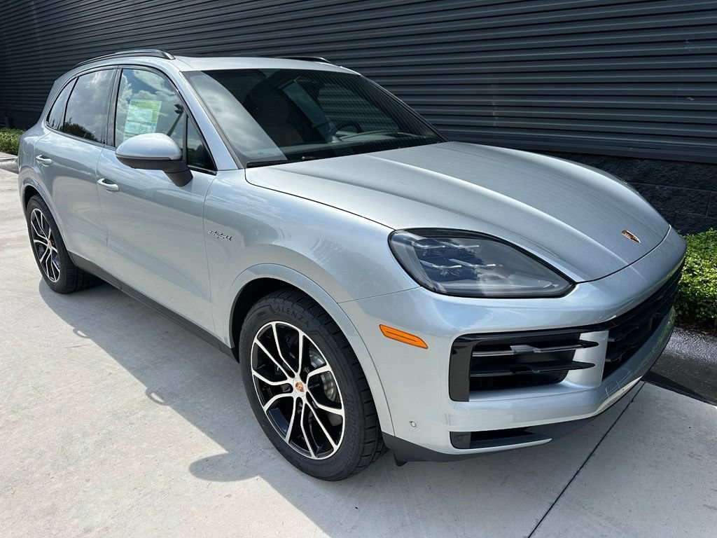 Used 2026 Porsche Cayenne E-Hybrid AWD/4WD image 12