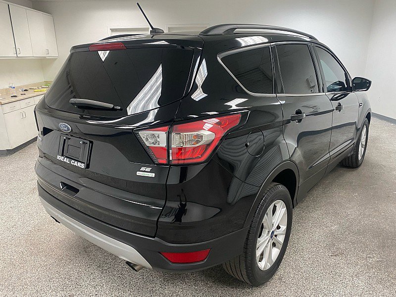 Used 2018 Ford Escape SE image 5