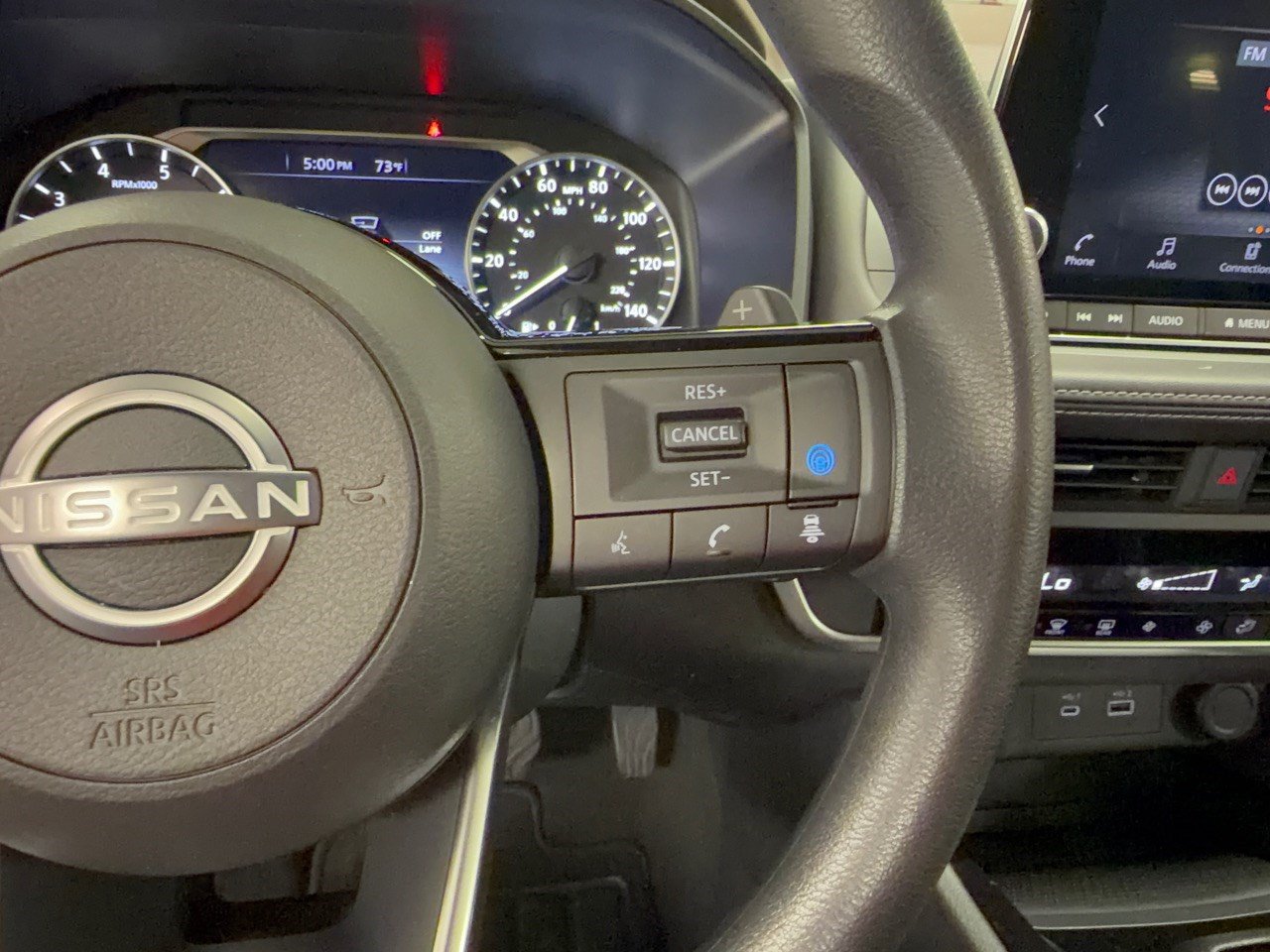 Used 2023 Nissan Rogue SV FWD image 19