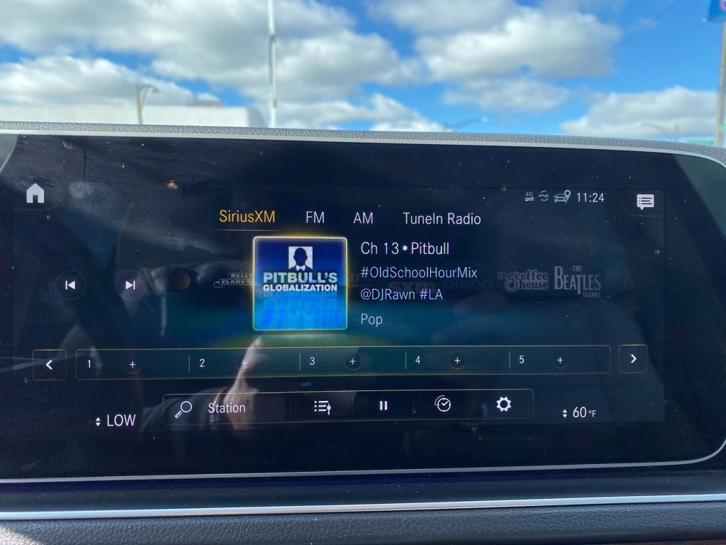 Used 2021 Mercedes-Benz GLE 350 4MATIC w/ Premium Package image 22