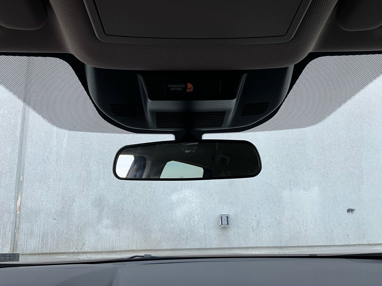 Used 2025 Nissan Rogue SV image 18