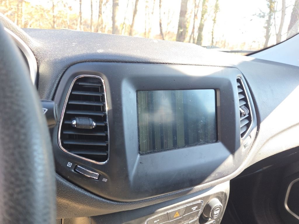 Used 2021 Jeep Compass Sport image 15