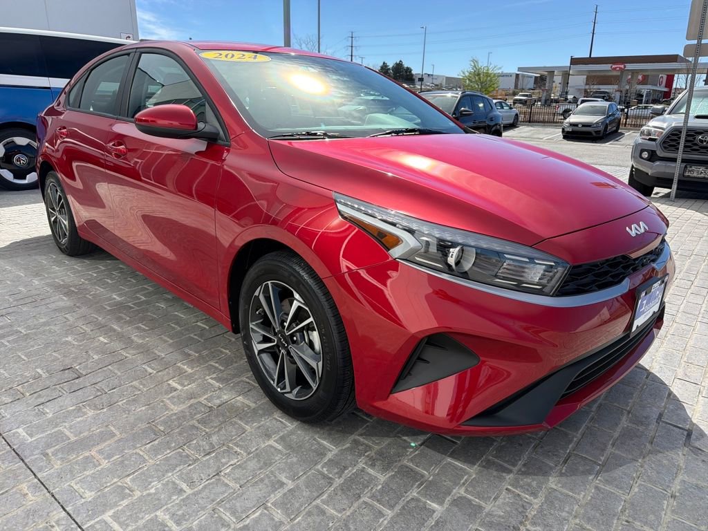 Used 2024 Kia Forte LXS image 7