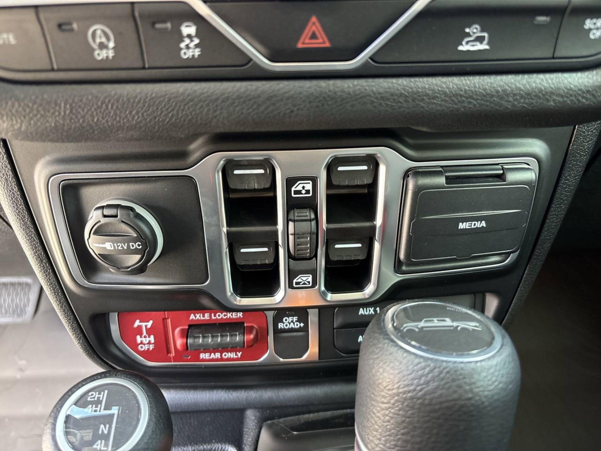 New 2025 Jeep Gladiator Willys image 17