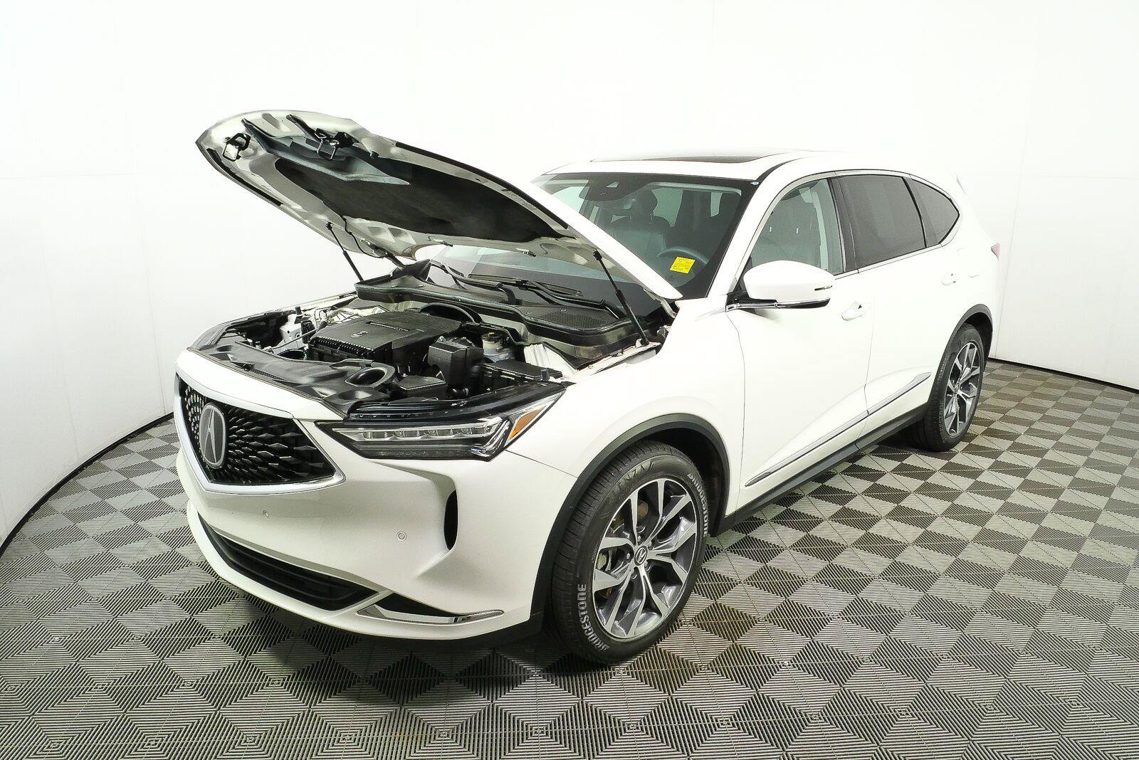 Used 2023 Acura MDX w/ Technology Package AWD/4WD image 31