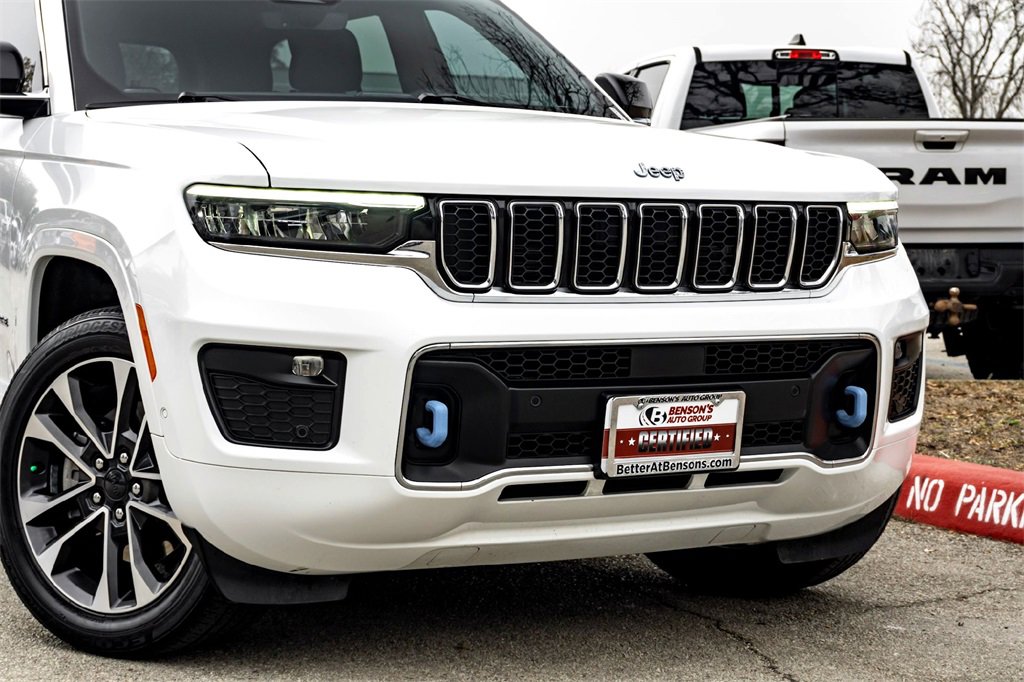 Used 2023 Jeep Grand Cherokee Overland image 3