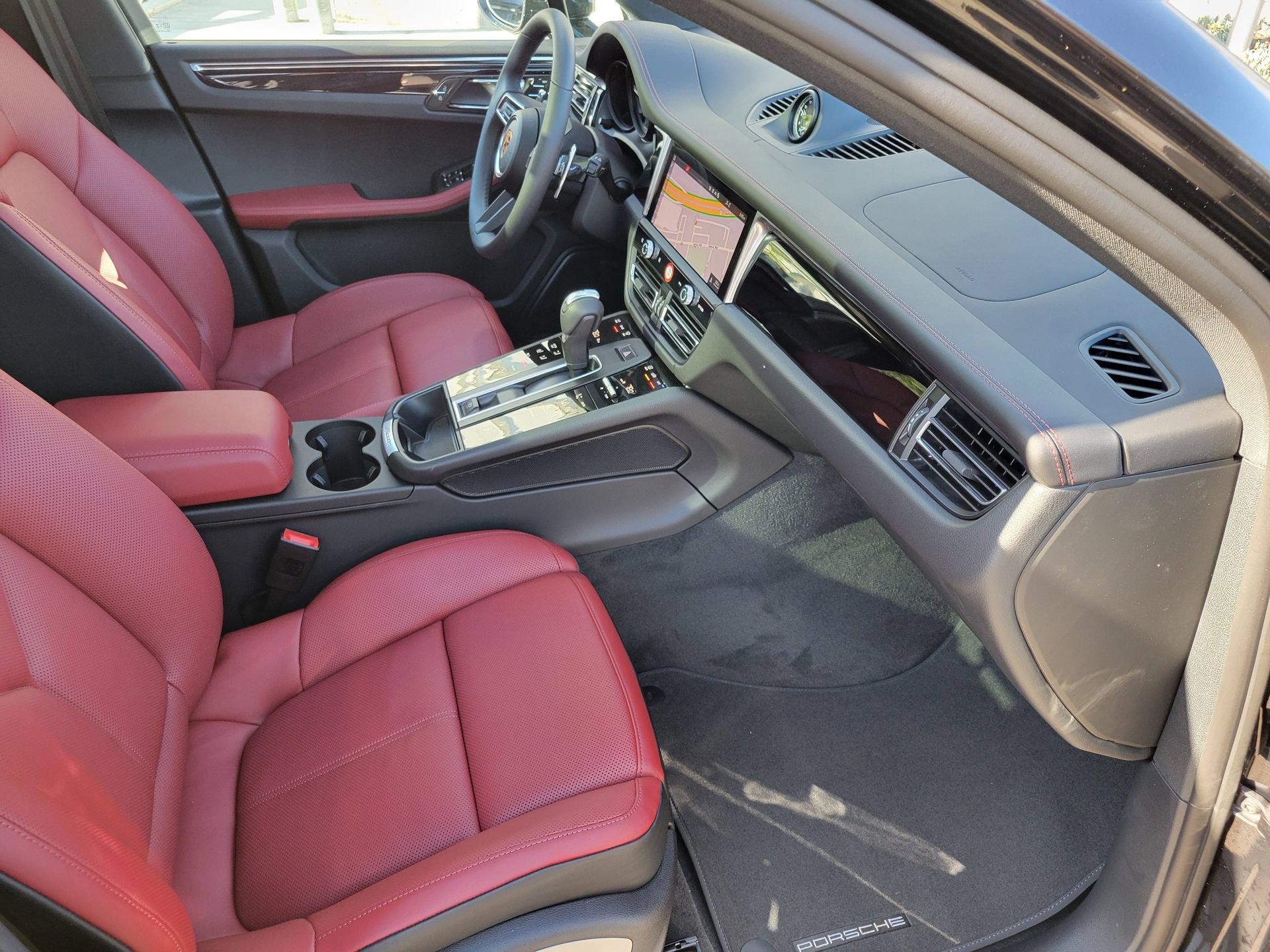 New 2025 Porsche Macan S AWD/4WD image 27