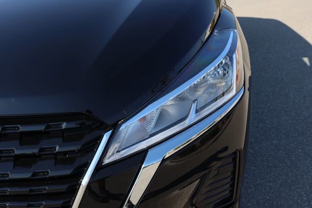 New 2025 Nissan Kicks Play S image 10