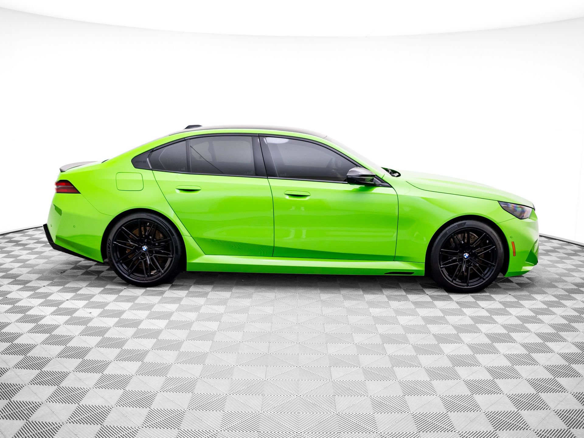 Used 2026 BMW M5 w/ Carbon Package AWD/4WD image 6