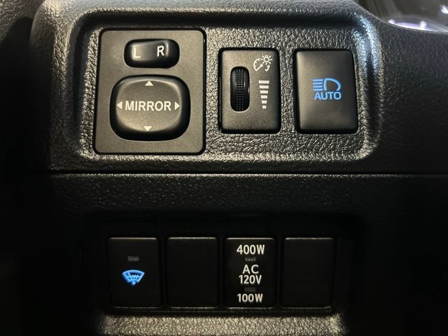 Used 2021 Toyota 4Runner TRD Off-Road AWD/4WD image 17
