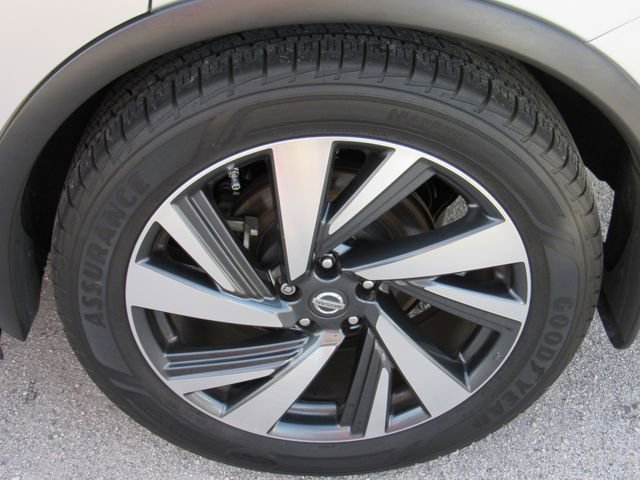 Used 2016 Nissan Murano Platinum w/ Platinum Technology Package FWD image 16