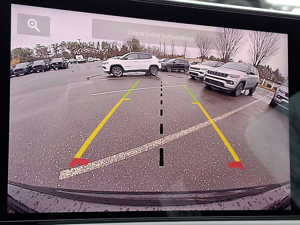 Used 2025 Jeep Compass Limited image 30