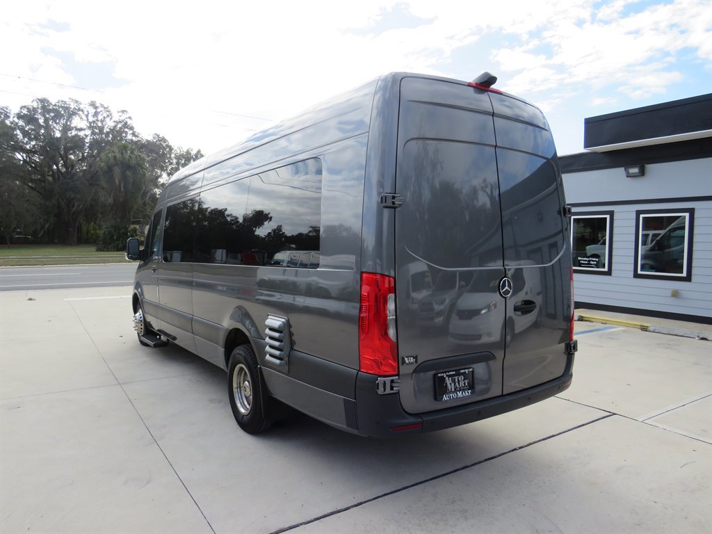 Used 2022 Mercedes-Benz Sprinter 4500 w/ Parking Package image 12