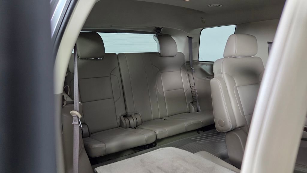 Used 2018 Chevrolet Tahoe LT w/ LT Signature Package AWD/4WD image 33