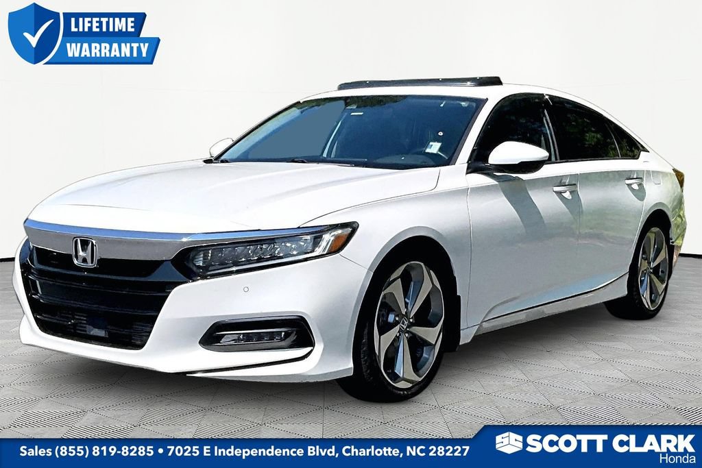 Used 2018 Honda Accord Touring image 3