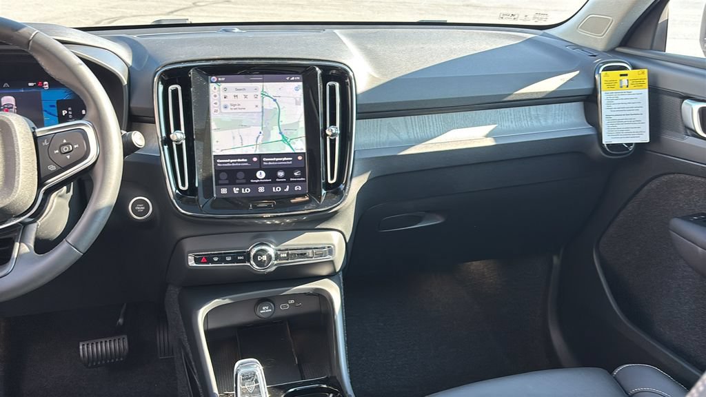 New 2026 Volvo XC40 B5 Plus w/ Protection Package Premier AWD/4WD image 8