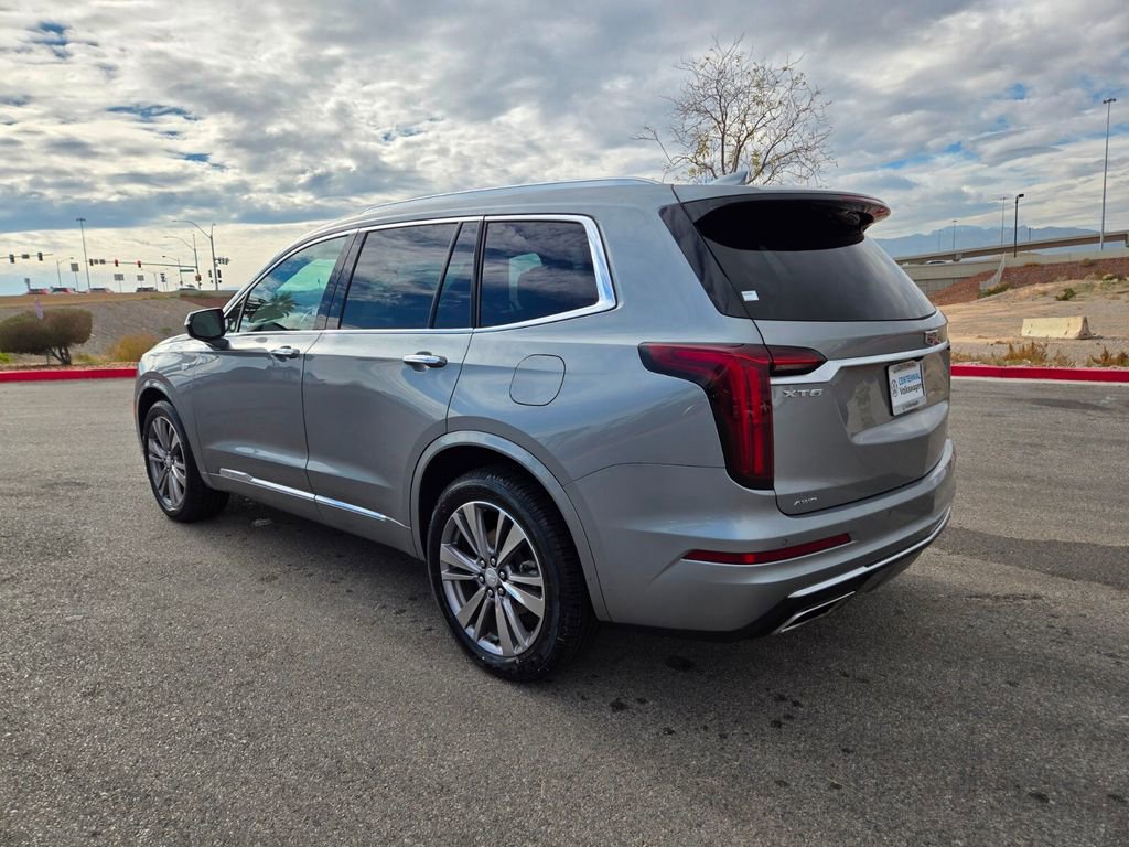 Used 2024 Cadillac XT6 Premium Luxury AWD/4WD image 4