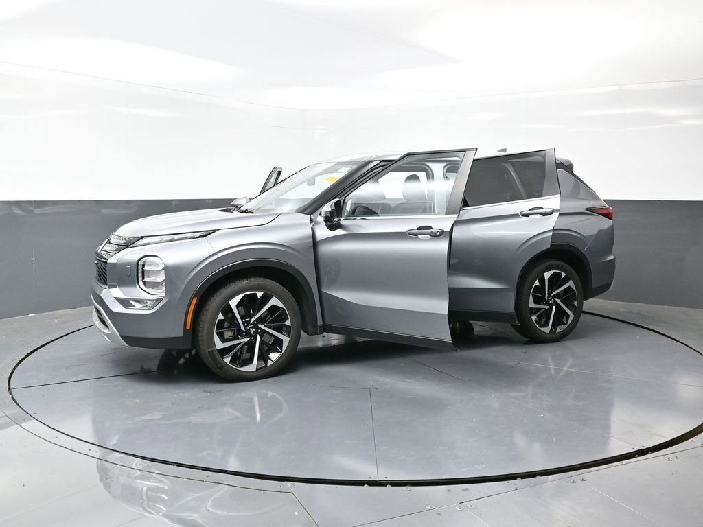 Used 2024 Mitsubishi Outlander SE image 58