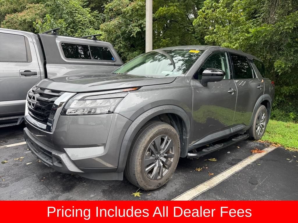 Used 2024 Nissan Pathfinder S FWD image 9