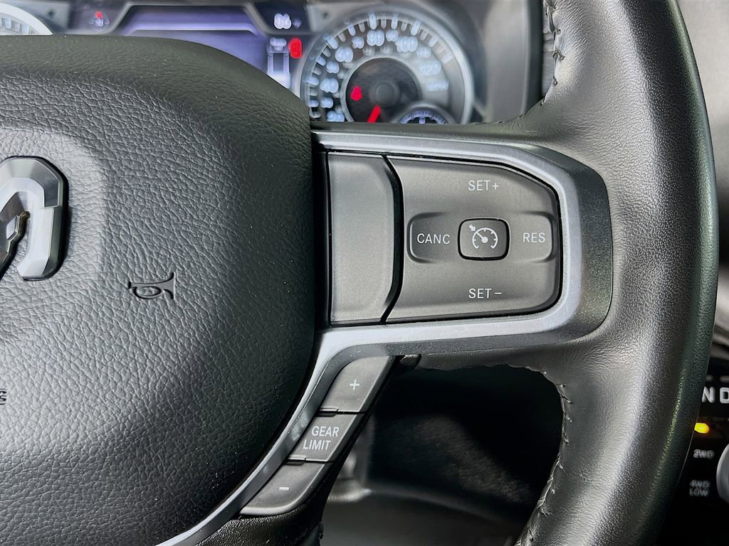 Used 2022 RAM 1500 Laramie AWD/4WD image 17