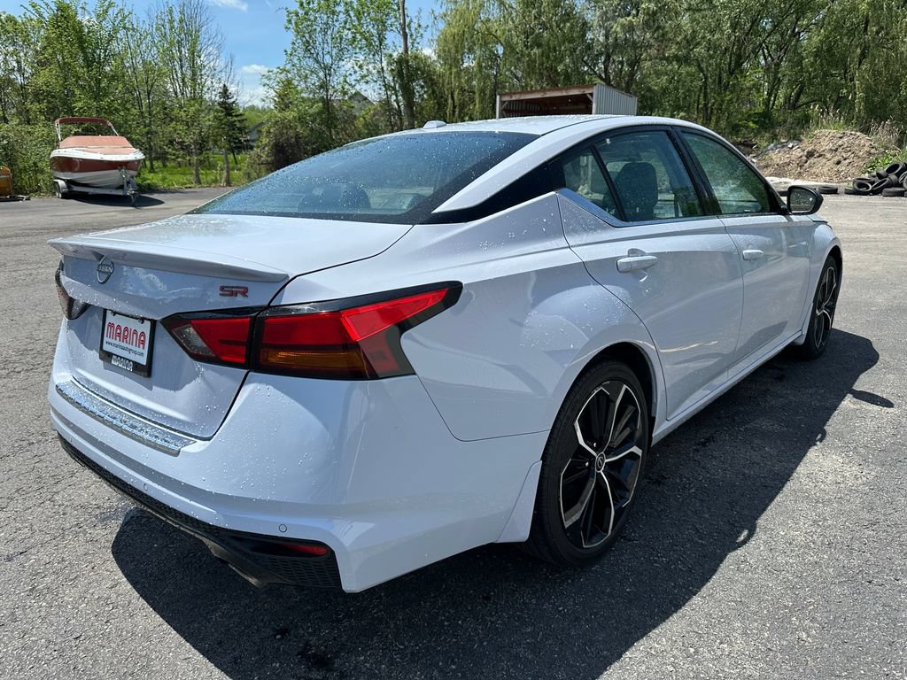 Used 2023 Nissan Altima 2.5 SR FWD image 13